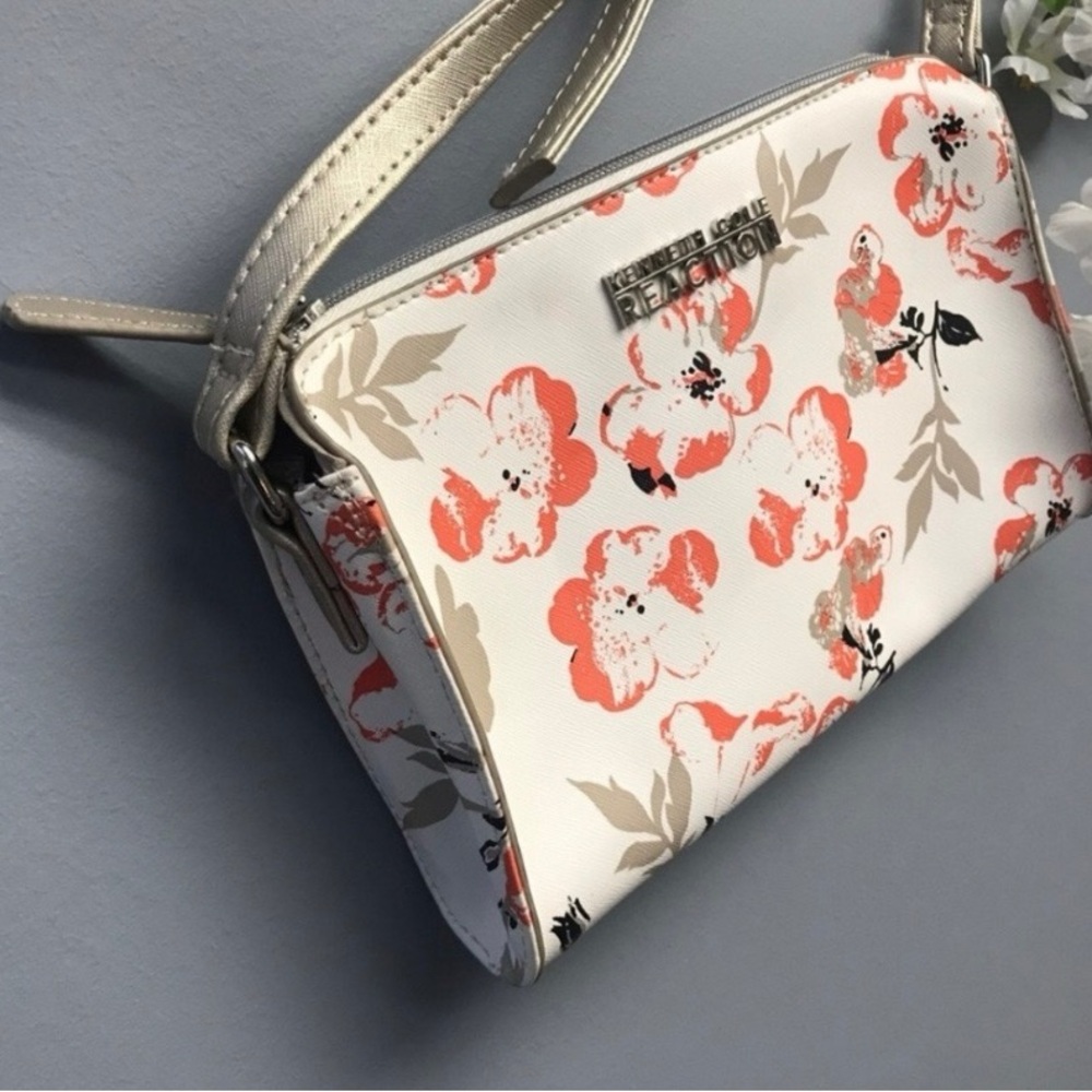 Kenneth Cole purse